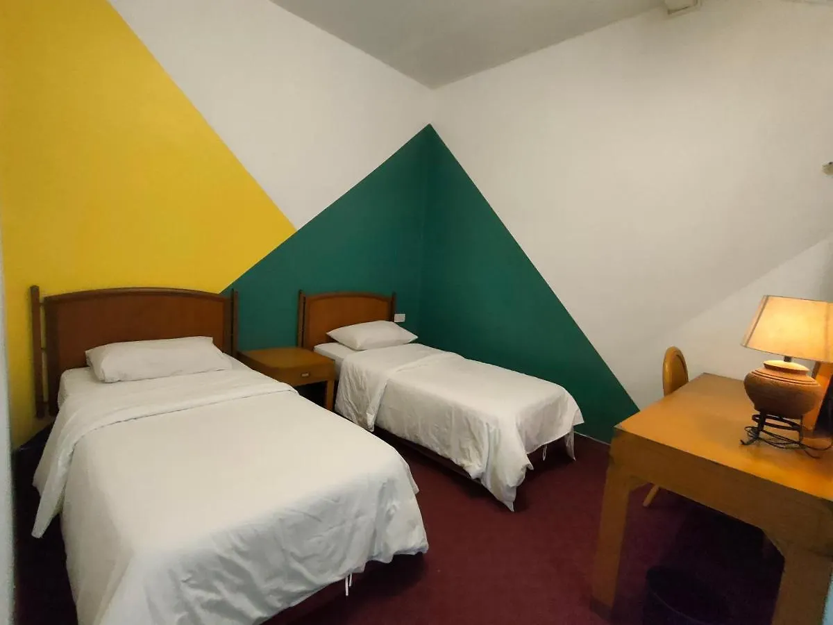 Heeren Inn Melaka 2*,