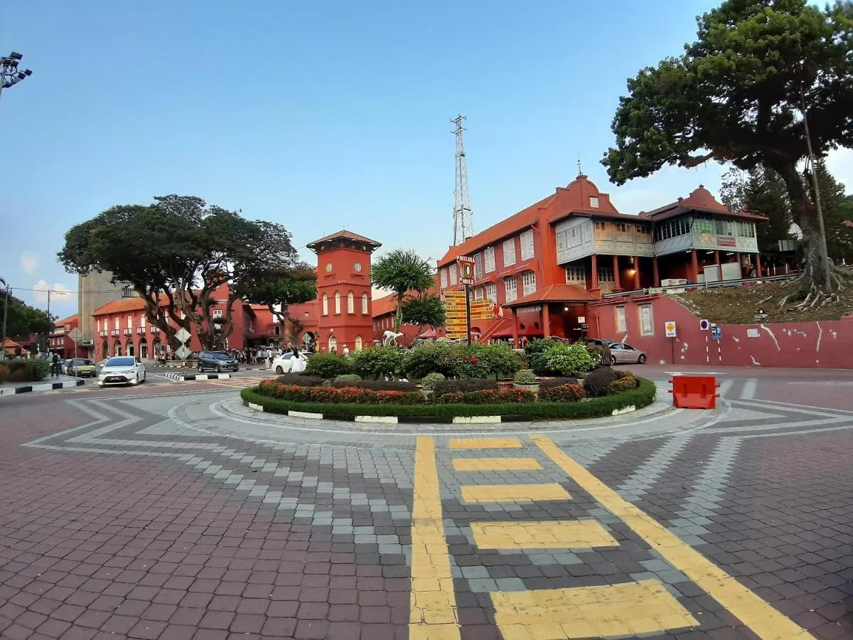Heeren Inn Melaka 2*,